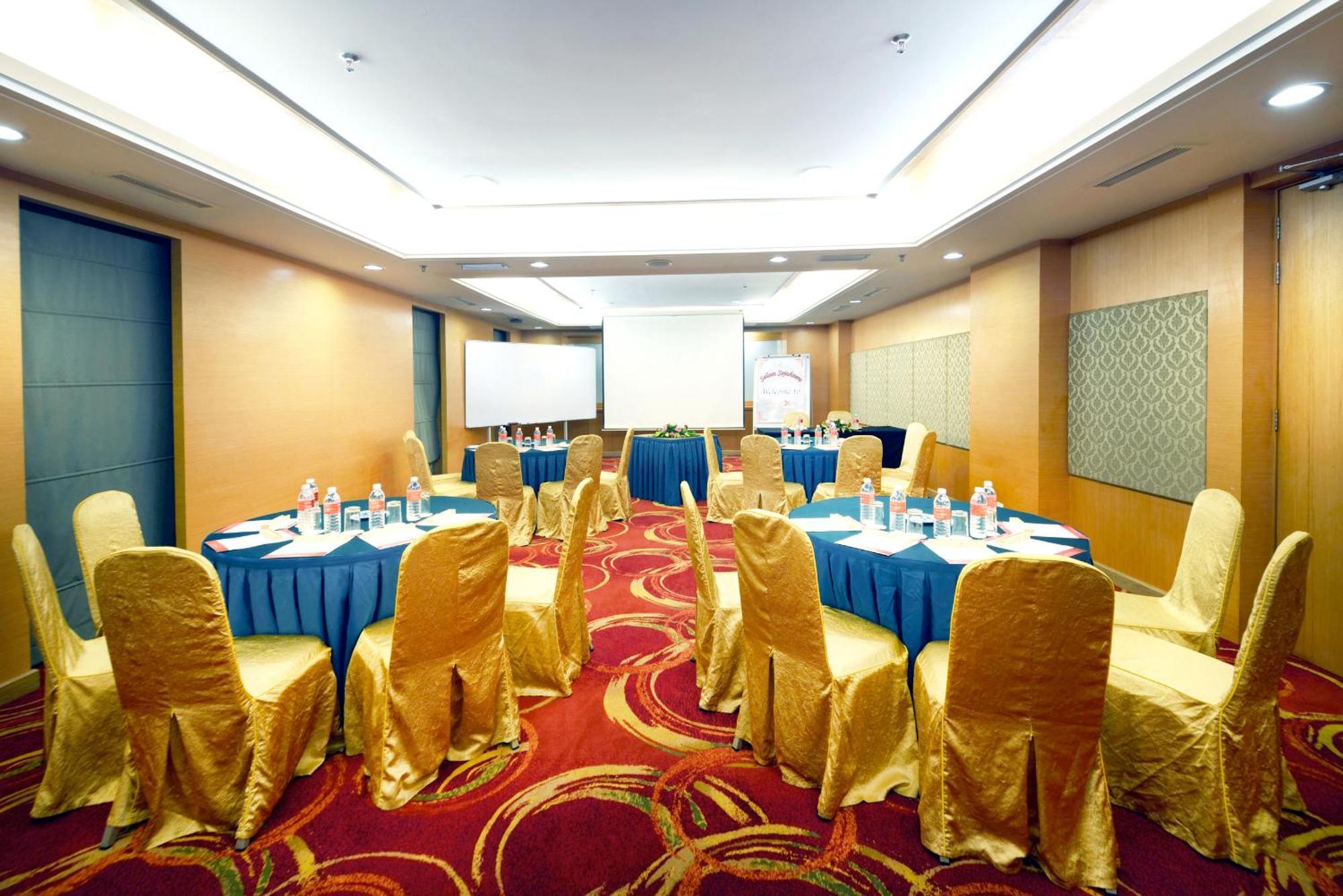 Grand Lexis Port Dickson Hotel Exterior foto Meeting room
