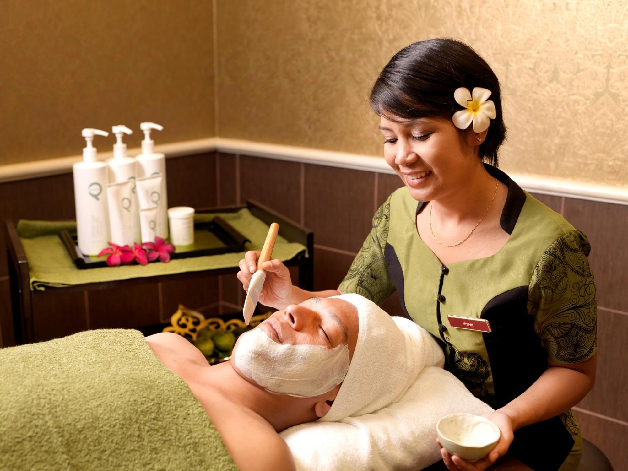 Grand Lexis Port Dickson Hotel Instalações foto A spa treatment