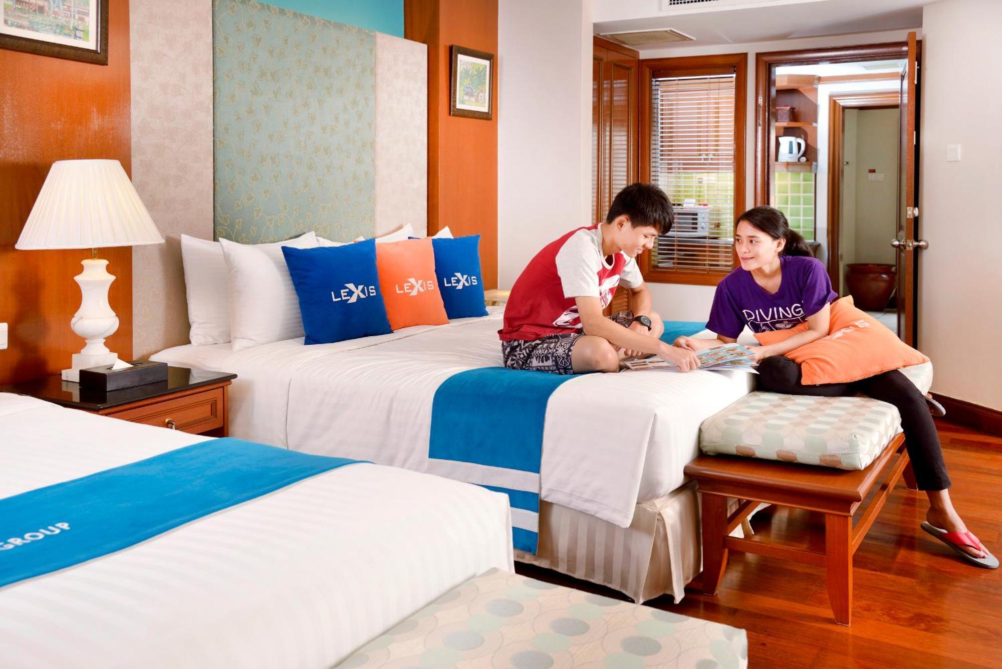 Grand Lexis Port Dickson Hotel Exterior foto A family room at Le Méridien Phuket Resort & Spa