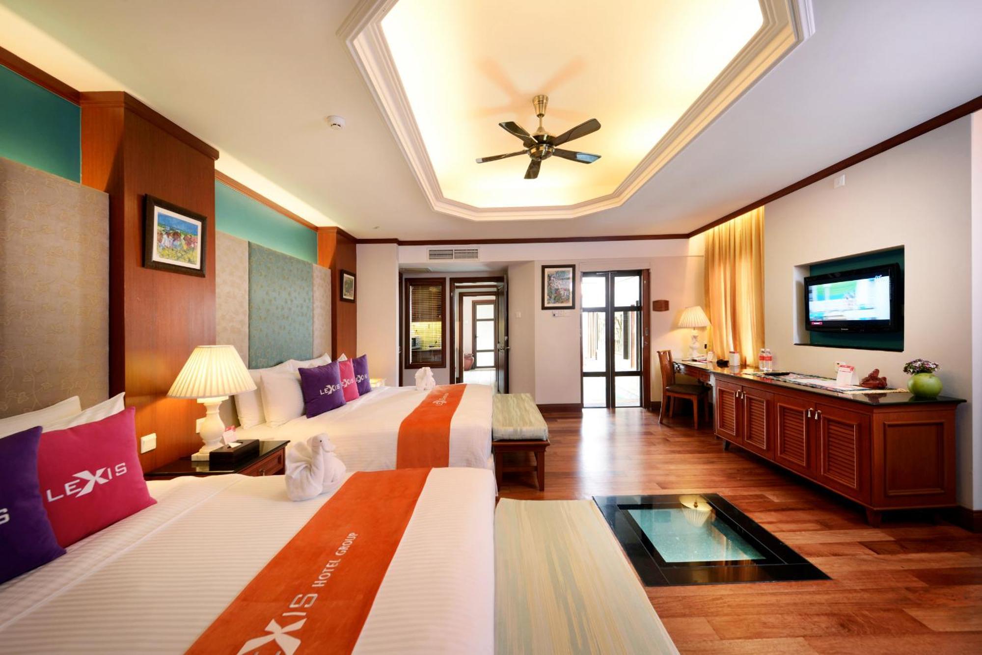Grand Lexis Port Dickson Hotel Exterior foto Deluxe Family Room
